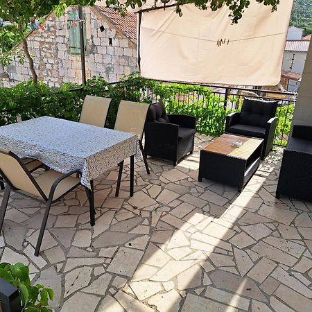 Apartments Kut فيس الغرفة الصورة