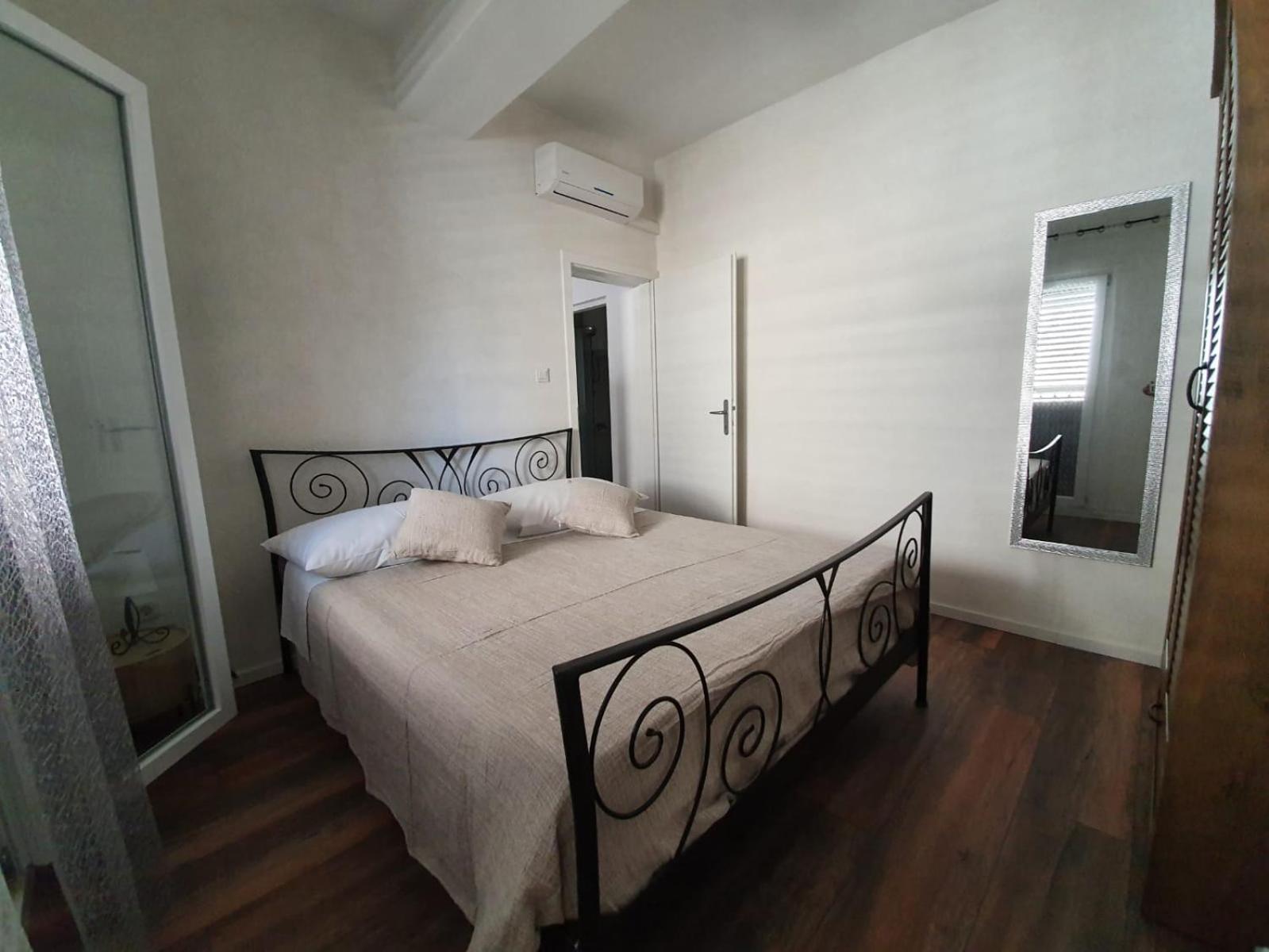 Apartments Kut فيس الغرفة الصورة